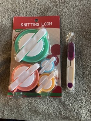 Knitting Loom Pompom Maker 4 Kinds of Sizes Colors Crafting Tool New in Package