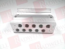 SMC SS5Y5-41-05-01T / SS5Y5410501T (NEW IN BOX)