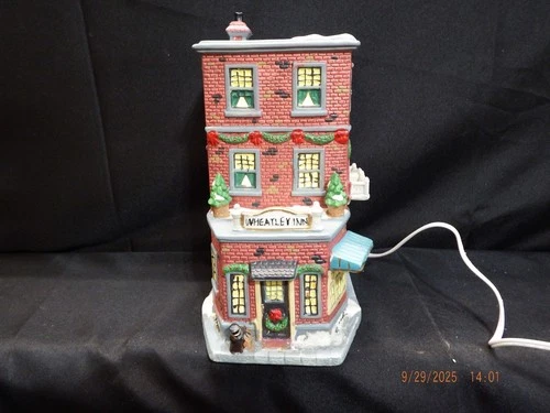 Santa's Workbench Collection Wheatley Inn Lighted Ceramic Christmas Village-C100