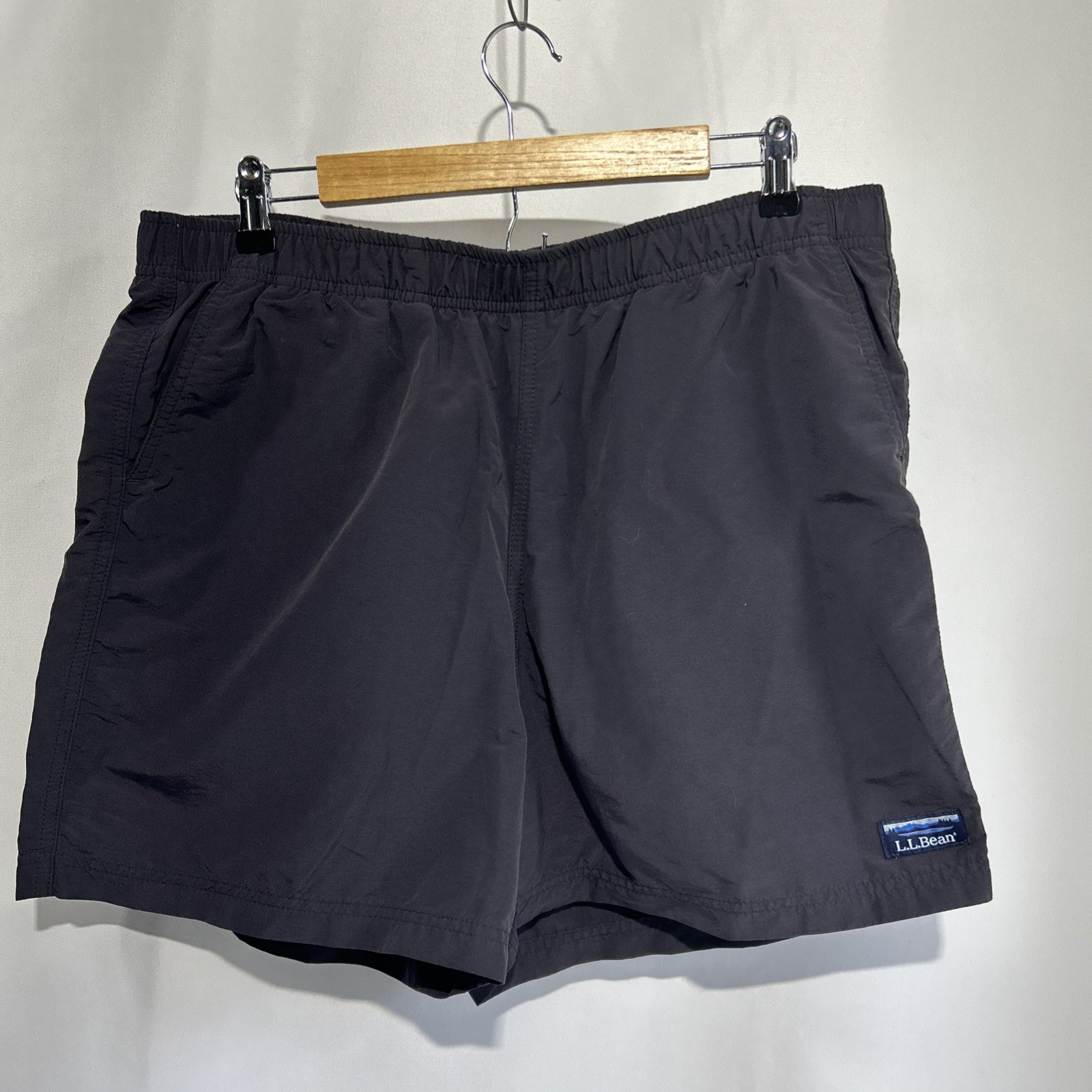 LL Bean Mens Sz  Large Black Swim Trunks Lined Drawstring 3 Pocket Beach