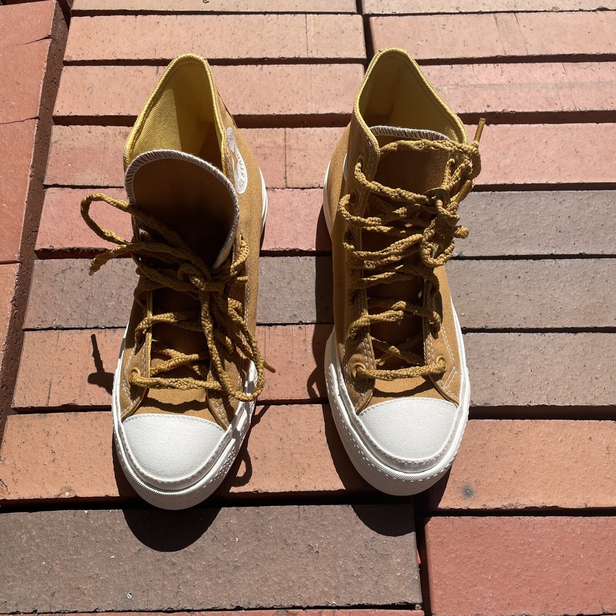 Converse Chuck Taylor All Star 70 HI Top Gold Womens US 8.5 NEW W