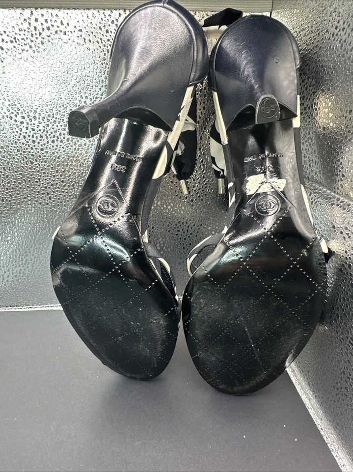 Vtg 1990’s Chanel CC High-heel sandals Sz 39.5 Black White Silk Ankle Tie - Image 4 of 4