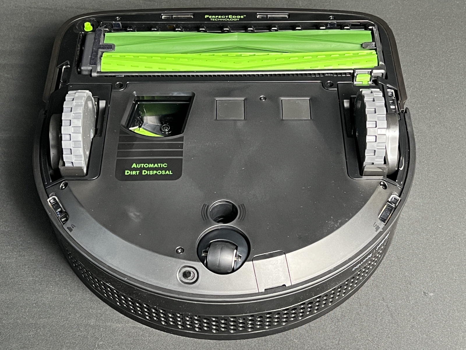 iRobot Roomba s9+ S955020 Robot Vacuum w/ Automatic Dirt Disposal New