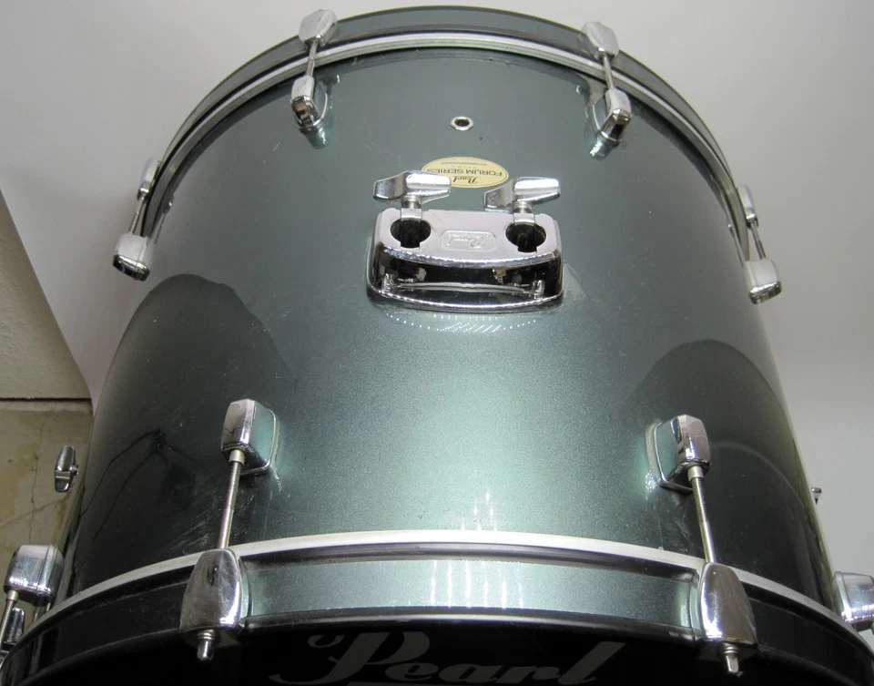 Pearl Forum Series Басовый Ударный Барабан 22" x 21" Серый Тепловой Компрессионный Корпус - Изображение 2 из 4
