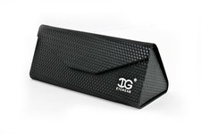 Sleek Foldable Case for Glasses with Velvet-like Interior Carbon Fiber Print
