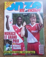 MAGAZINE ONZE MONDIAL   MAI  1992  COMPLET FICHES POSTER -football