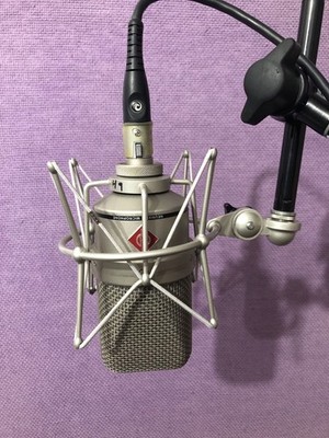 Neumann TLM 49