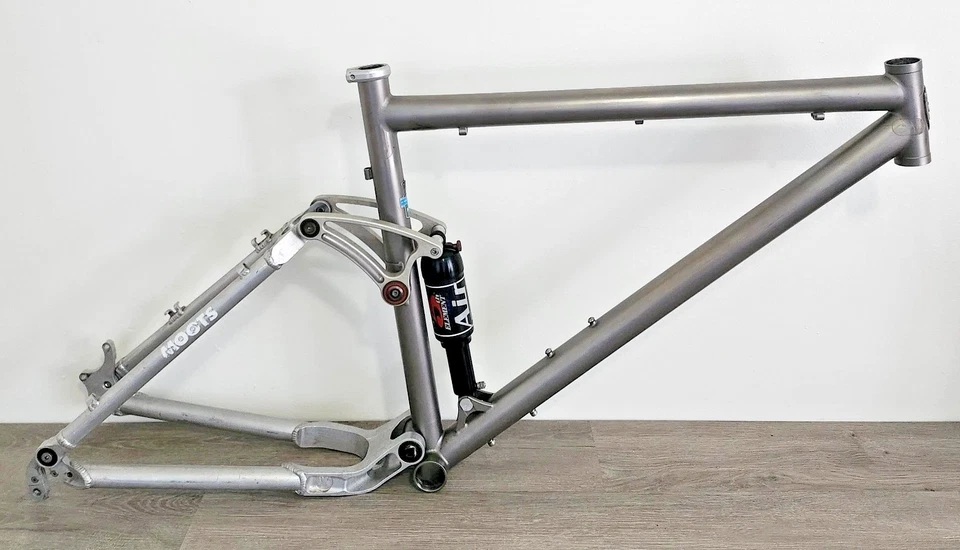 MARCO MOOTS TITANIO MONTAÑA 2,8 KGS. SUSPENSIÓN 19 PULGADAS TUBO DE DIRECCIÓN 1 1/8 26'ER Foto 3 de 4