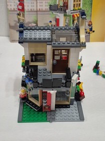 LEGO CREATOR 3in1: Toy & Grocery Shop (31036)-NOT Complete. Missing pieces.