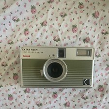 Kodak EKTAR H35N Half Frame 35mm Film Camera Built-in Flash Green Silver Black