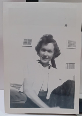 Jan 10th 1944 Snapshot Actress Maureen O'Sullivan 3 1/2 '' X 5 1/8'' RRP 684