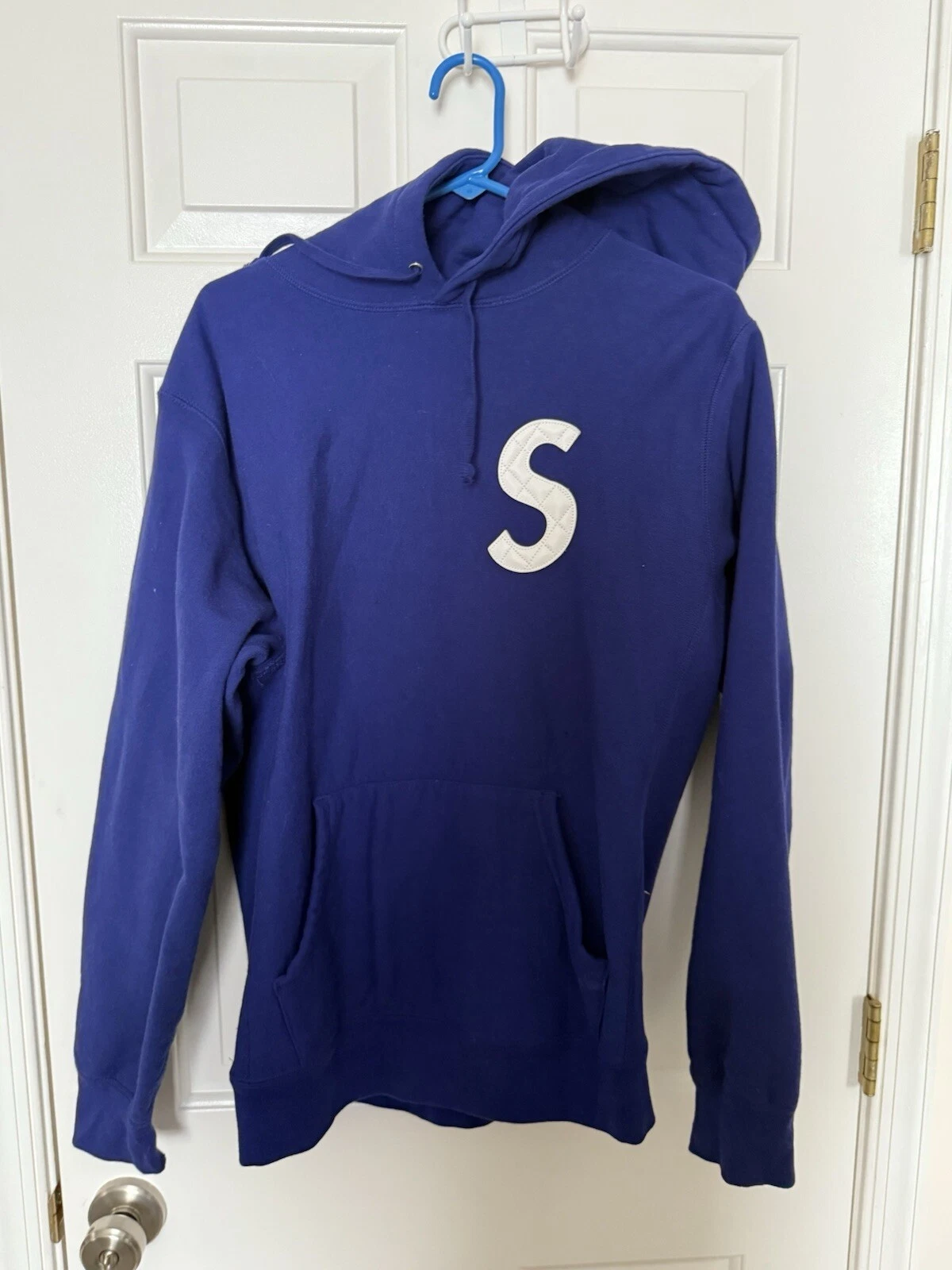 Logo Supreme SS20 S bleu royal