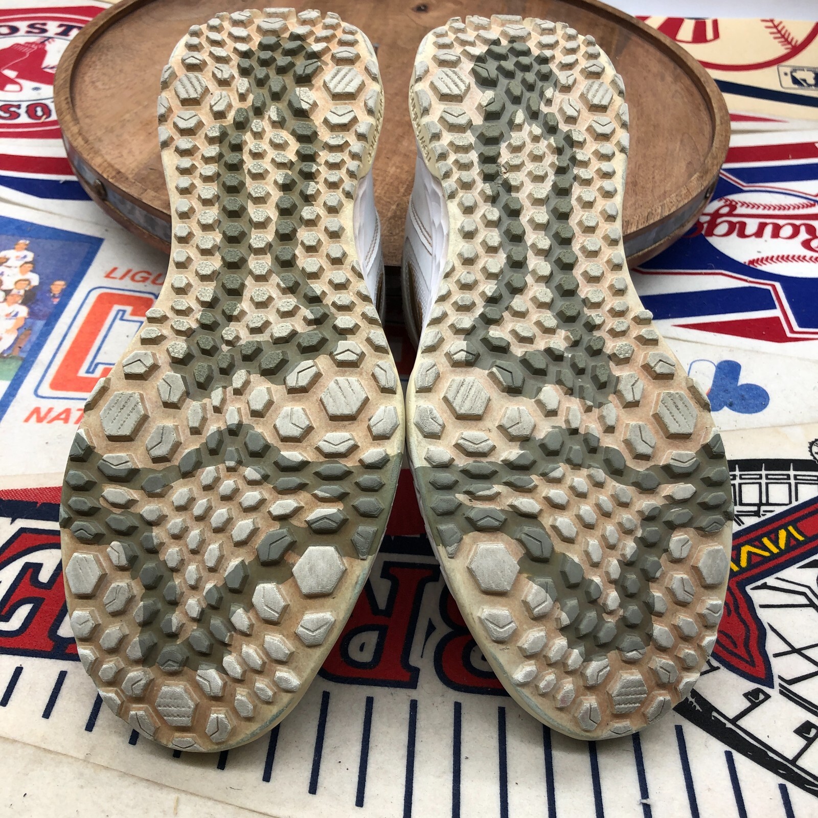 New Balance Velo V1 Women Turf Softball Shoe Sneaker … Gem