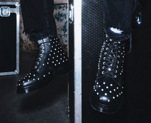 1460 STUD WANAMA LEATHER LACE UP BOOTS MSRP$210 - Picture 6 of 12