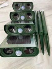 4 Pc Animal Repeller Ultrasonic Solar Outdoor Pest Cat Mice Deer Sensor READ DES