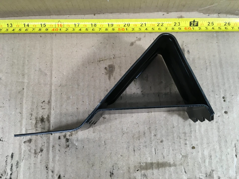 Range Rover HSE 2003-2012 soporte de cuña de cuña de rueda OEM. Foto 3 de 4