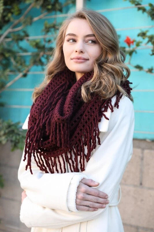 NWT Maroon Lattice Infinity Scarf Tassel Fringe Ski Winter Burgundy
