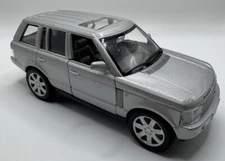 LAND ROVER RANGE ROVER  1: 33 DIE-CAST CAR COLLECTOR'S MODEL WELLY LIGHT SILVER