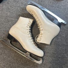Riedell figure skates; Gold Star; Woman's 8 N; Club 2000 MK blades