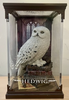 The Noble Collection Harry Potter Magical Creatures No.1 Hedwig Owl 