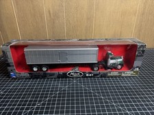 New-Ray Green 1953 Mack B-61 Semi Tractor Trailer Truck 1:43