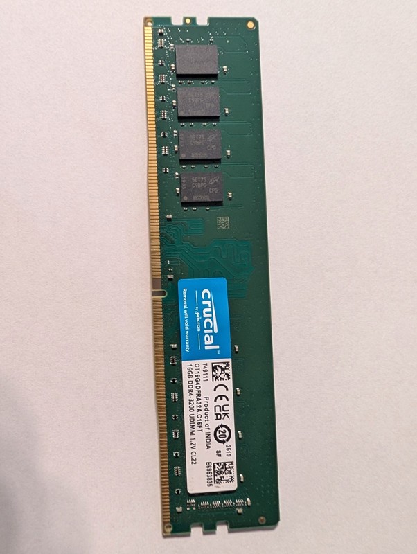 Crucial 16GB RAM DDR4-3200 UDIMM (CT16G4DFRA32A) CL22