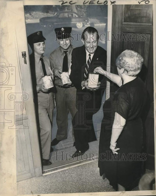 1957 Press Photo Singer Vaughn Monroe, New Orleans Muscular Dystrophy campaign