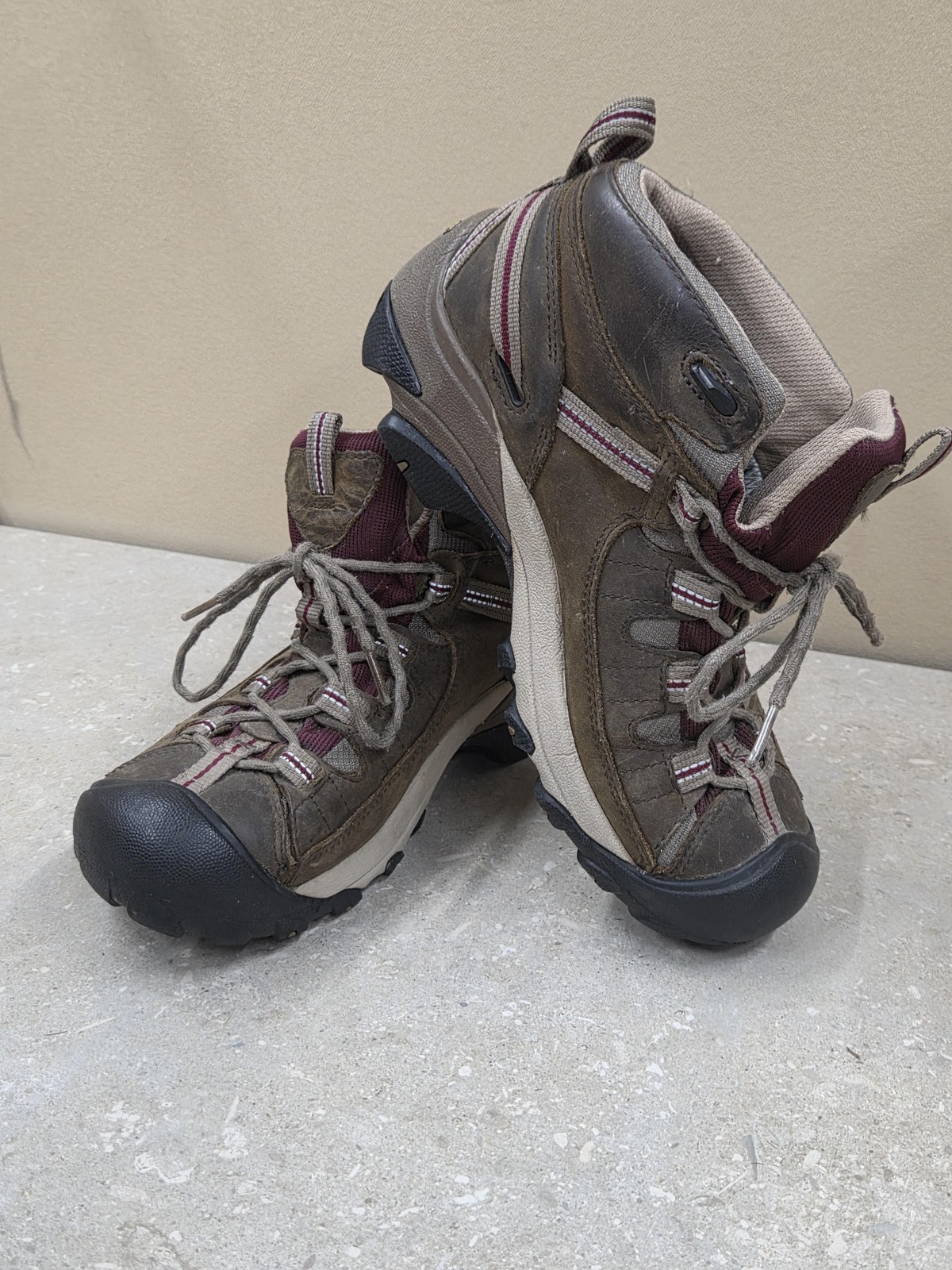 Stivali impermeabili Keen Targhee II Mid da donna taglia 8 scarpe da trekking trail