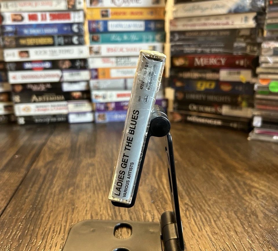 LADIES GET THE BLUES - Various Artists - CASSETTE  - 1988 Country - Image 2 of 3