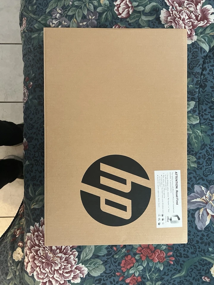 HP 17-cp3005dx 17.3" FHD Laptop AMD Ryzen 5 7430U, 32GB RAM 1TB SSD Windows 11 - Image 2 of 3