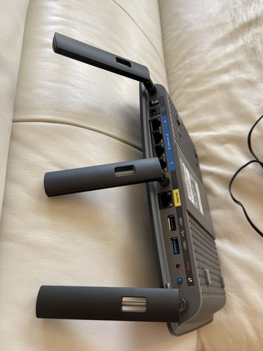 Linksys EA6900 V1.1 5-Port Wireless Router WiFi - Picture 2 of 3