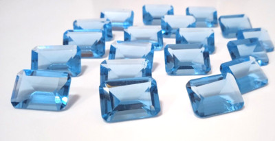 matt hellblau 20 Stück Smaragdschnitt 18x13mm - 20 Stück Blautopas Emerald Cut Lab