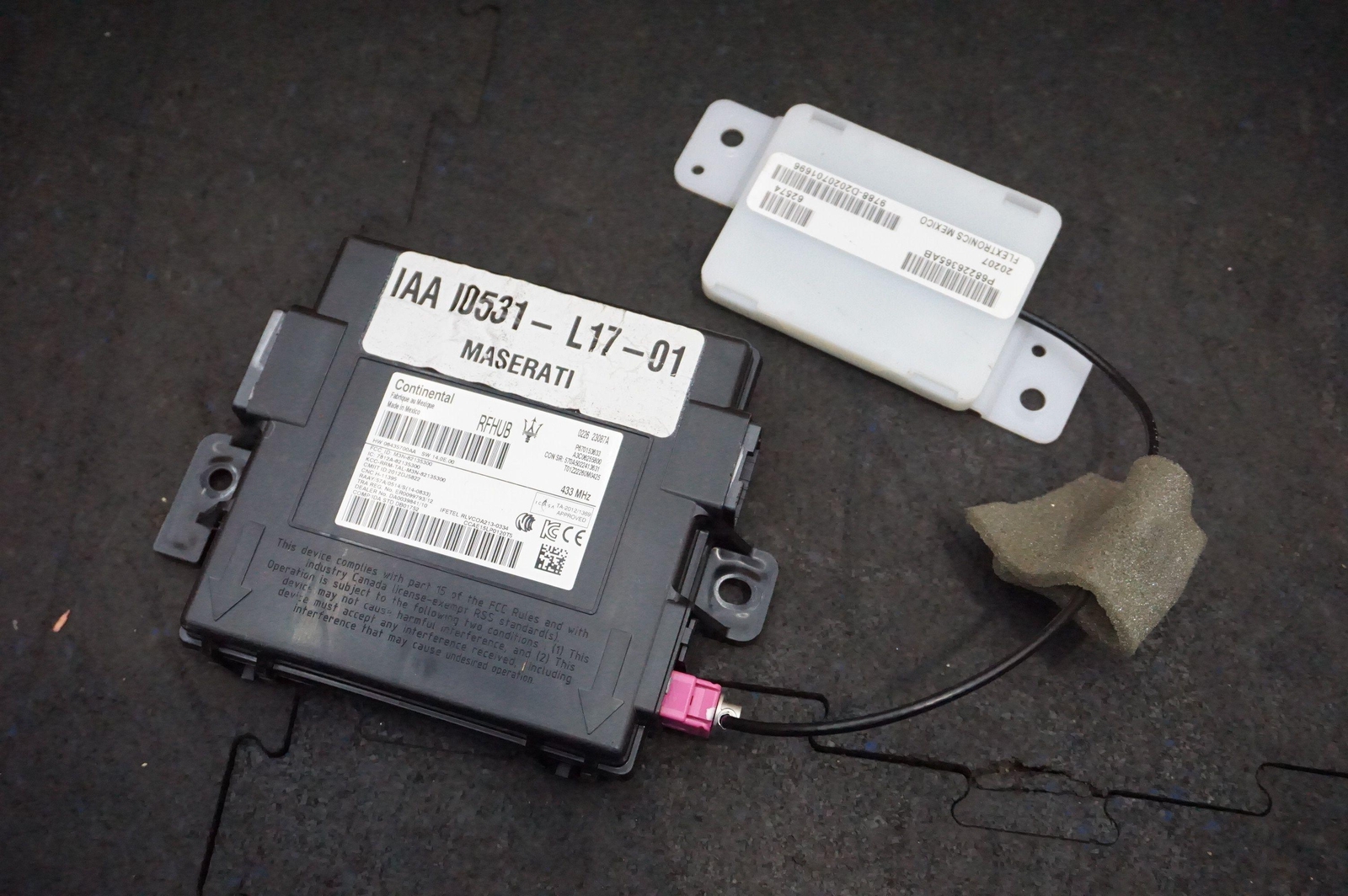 Passive Keyless Entry Control Module & Antenna Assembly OEM Maserati Levante 17+