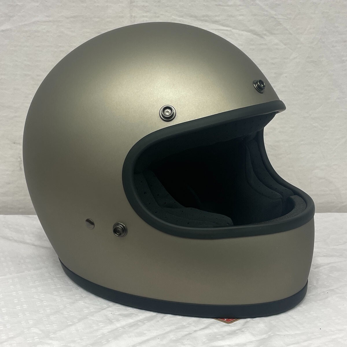 【新品】 Biltwell Gringo XL グレー ヘルメット Biltwell Gringo ECE Brite Silver Flake Helmet – Motorangutan