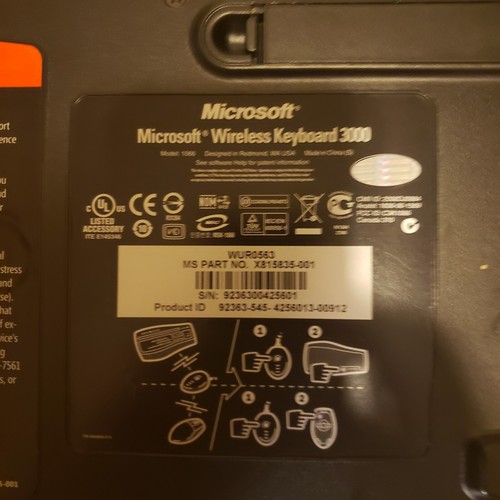 Microsoft wireless desktop combo 3000- keyboard, mouse, receiver - USB - Picture 7 of 10