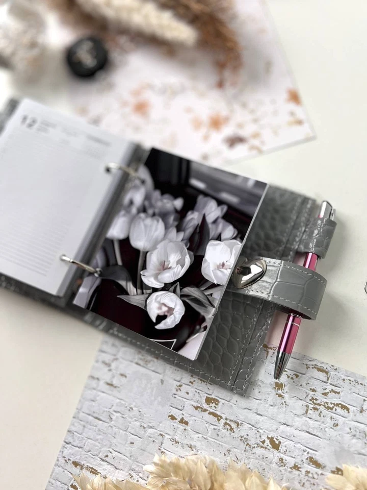 Grey leather notebook cover A7 6 rings mini wallet, dated 2026 planner. - Image 4 of 4