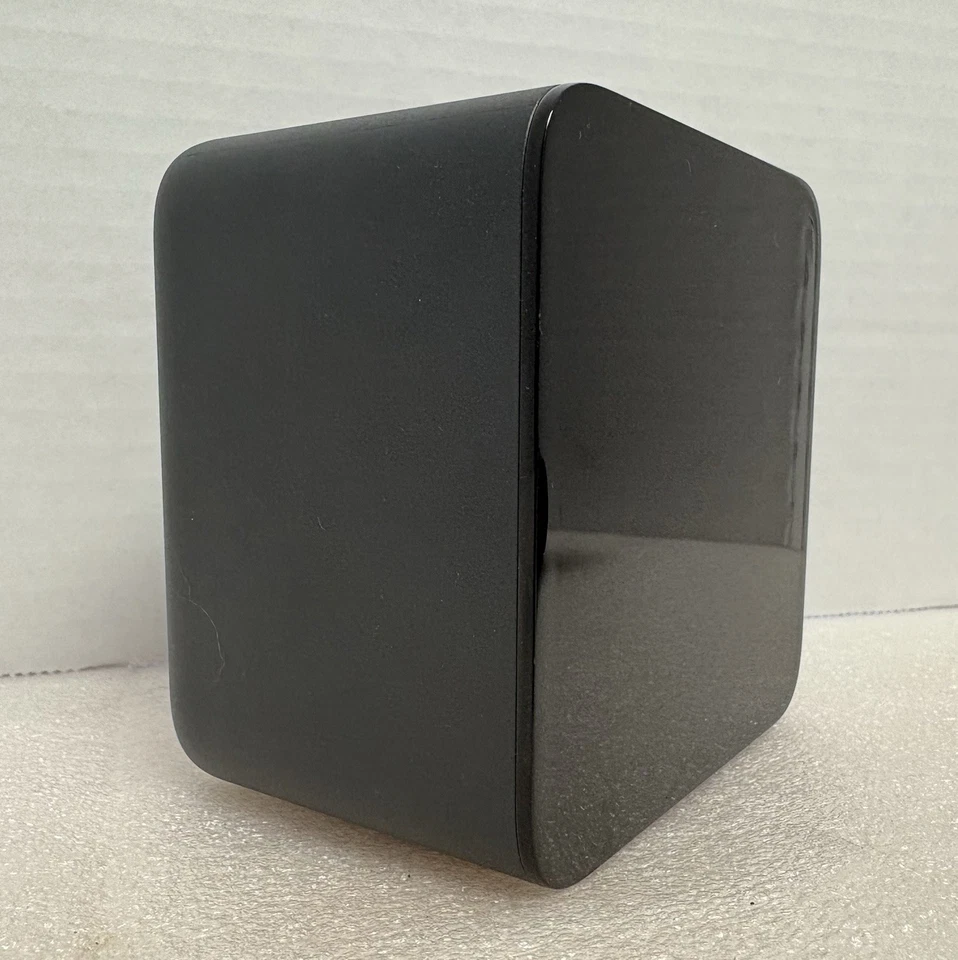 HTC Vive VR Base Station 1.0 With Power Supply. 2PR8100 - Image 4 of 4