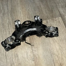 74   honda cb-360, cl-360, cb-350g, cl-350  triple clamps , 53230-369-305