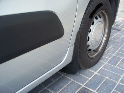 Kit 2 Bavettes (pare-boue) Avant Pour Peugeot Partner 2008-2025 - Marque Chlapacze - Noir En Gomme