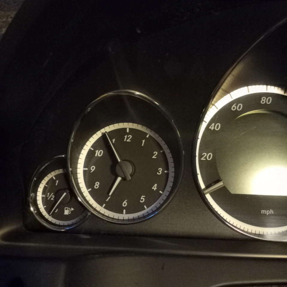 Cuadro de instrumentos velocímetro Mercedes Benz E350 E550 con bisel W212 OEM 2010 Foto 2 de 4