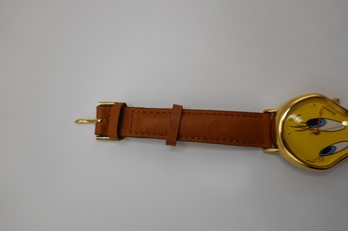 Vtg. 1997 Warner Bros. Looney Tunes Tweety Bird Head Watch-doubtful it works - Picture 6 of 8
