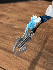 LEGO BIONICLE: Kopaka-Master of Ice (70788) (Missing Gold Mask and Skull Spider)