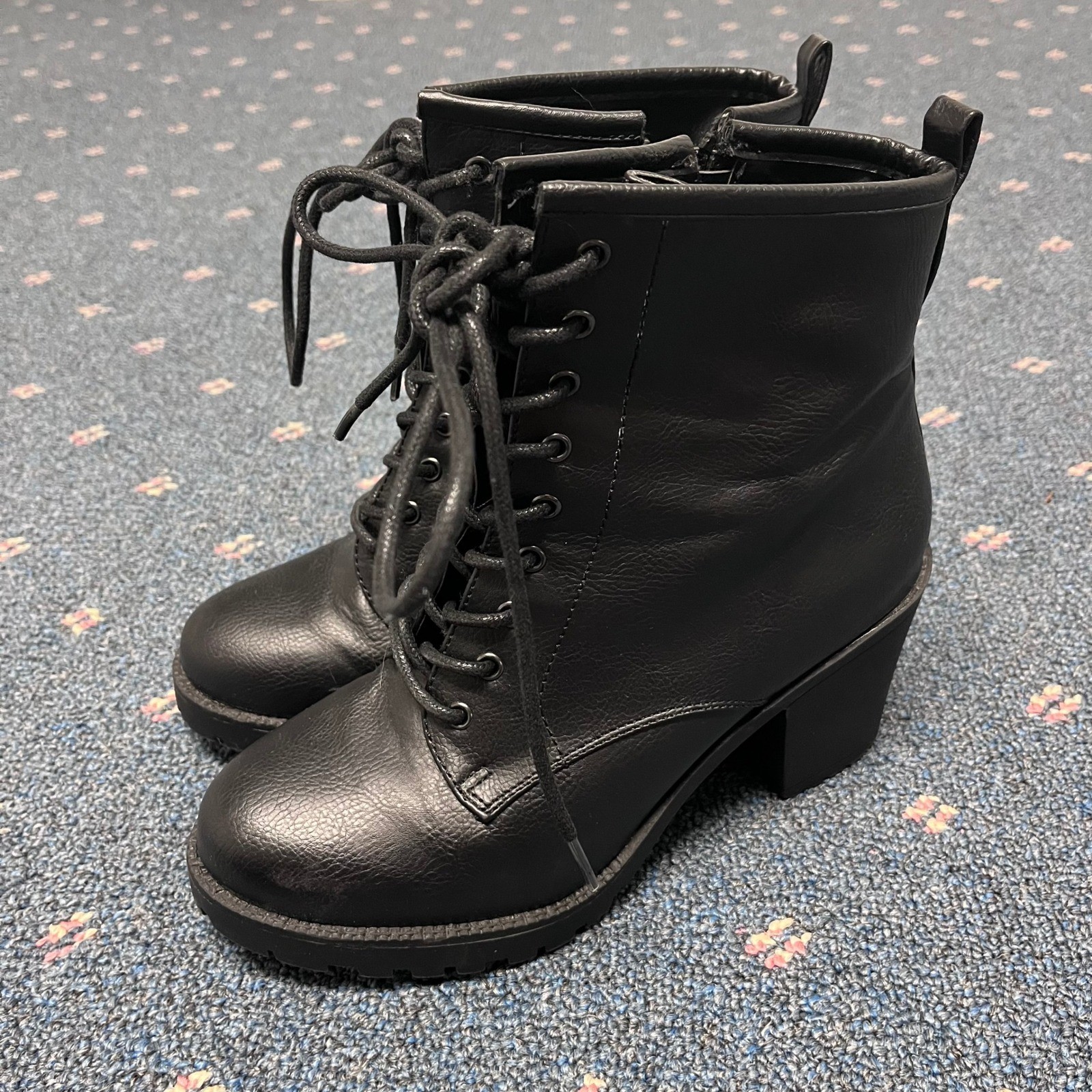 Zigi Soho Kourtlan Womens 9 Black Lace Up Side Zip Lug Sole Block Heel Boots