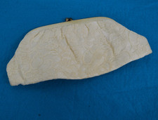 Vintage White Lace Clutch Evening Bridal Purse Kiss Lock 11x5