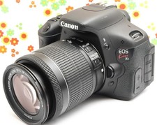 Canon Kiss X5 DSLR Camera with 18-55mm Lens and Accessories Excellent Condition