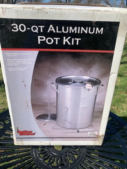 30-QT Aluminum Pot Kit Outdoor Gourmet Ideal for Boiling or Deep Frying NIB