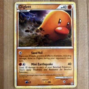 Diglett - 61/102 - Common NM, English Pokemon Triumphant