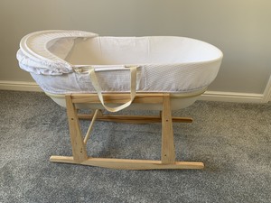 shnuggle moses basket rocking stand