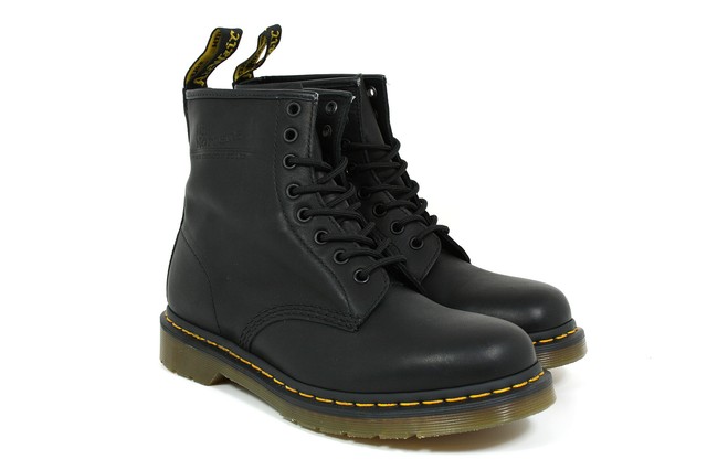 doc martens 1460 greasy