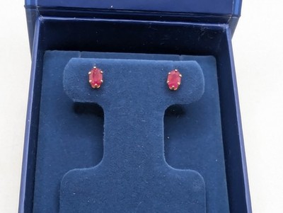 Vintage 10K Gelbgold ovale Rubin Ohrstecker durchbohrt neu in Box